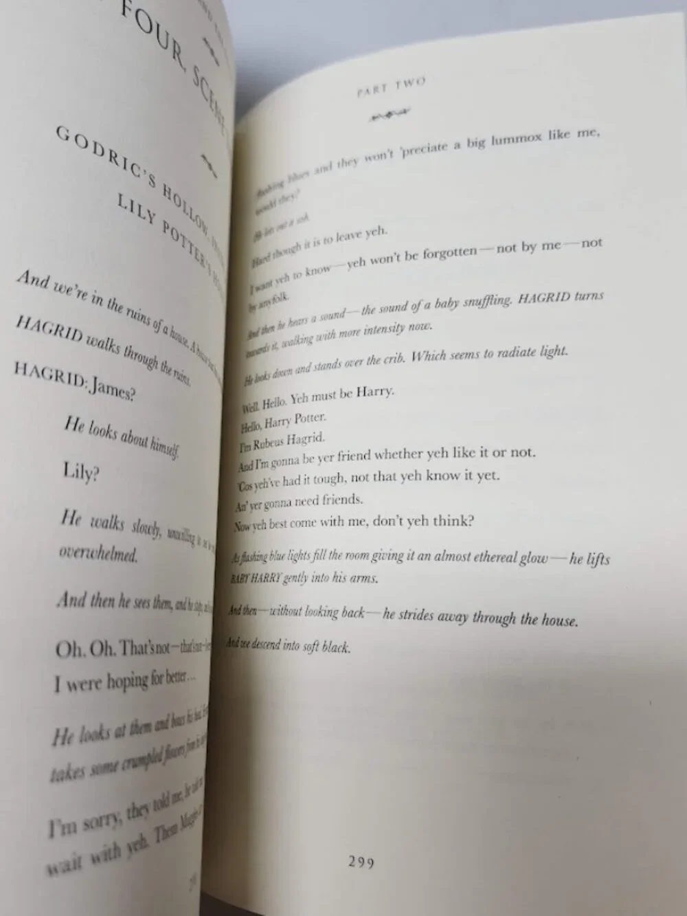 Harry Potter and the Cursed Child Parts 1 & 2 Book Special Rehearsal Edition Scr